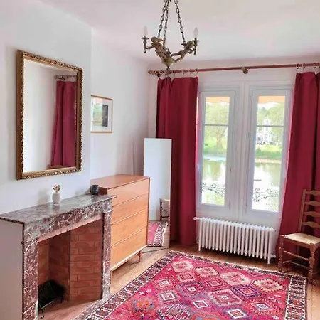 Maison De Charme Avec Vue Sur Chateau Pierrefonds